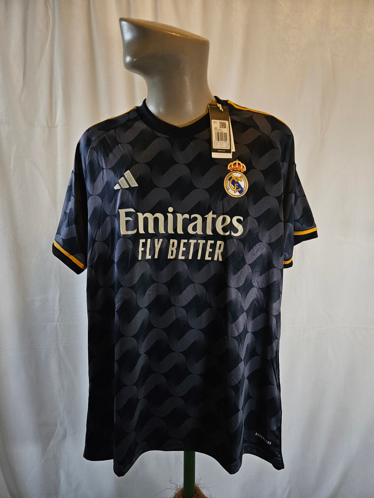 Real Madrid 2023/2024 Auswärts KIT Trikot XL NEU