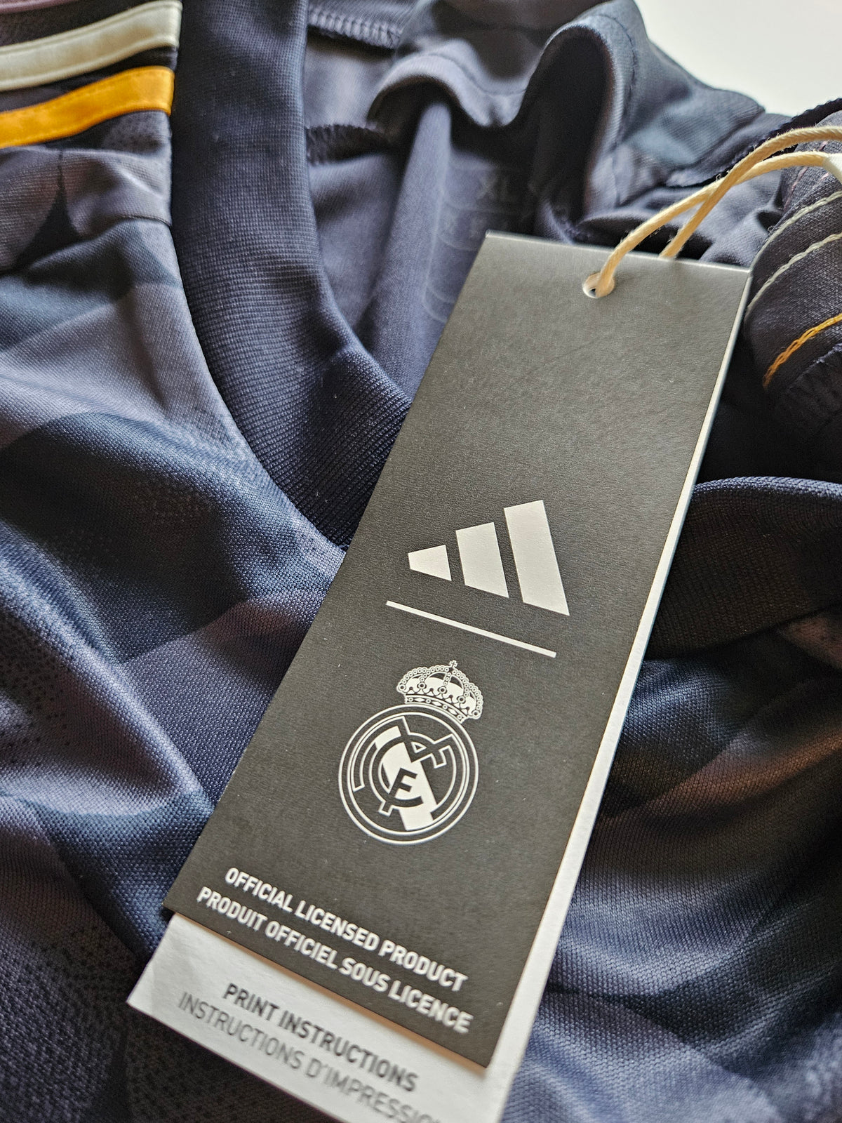 Real Madrid 2023/2024 Auswärts KIT Trikot XL NEU