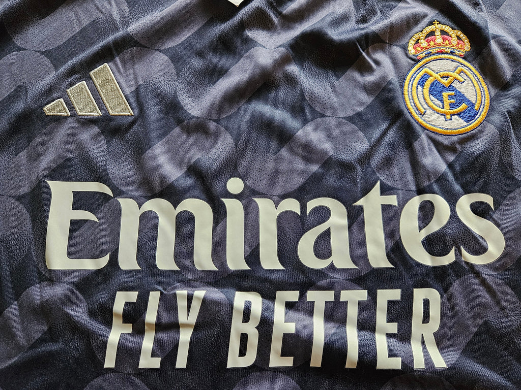 Real Madrid 2023/2024 Auswärts KIT Trikot XL NEU