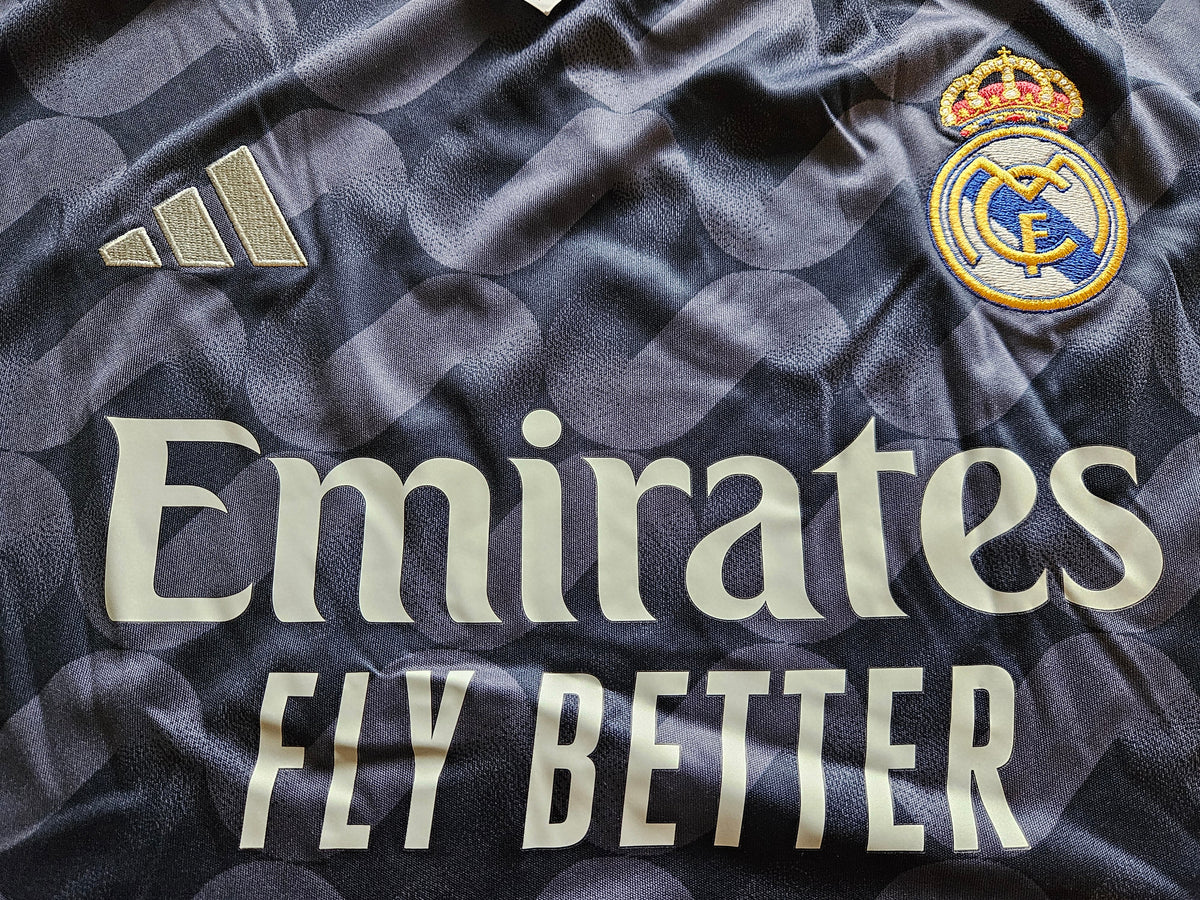Real Madrid 2023/2024 Auswärts KIT Trikot XL NEU