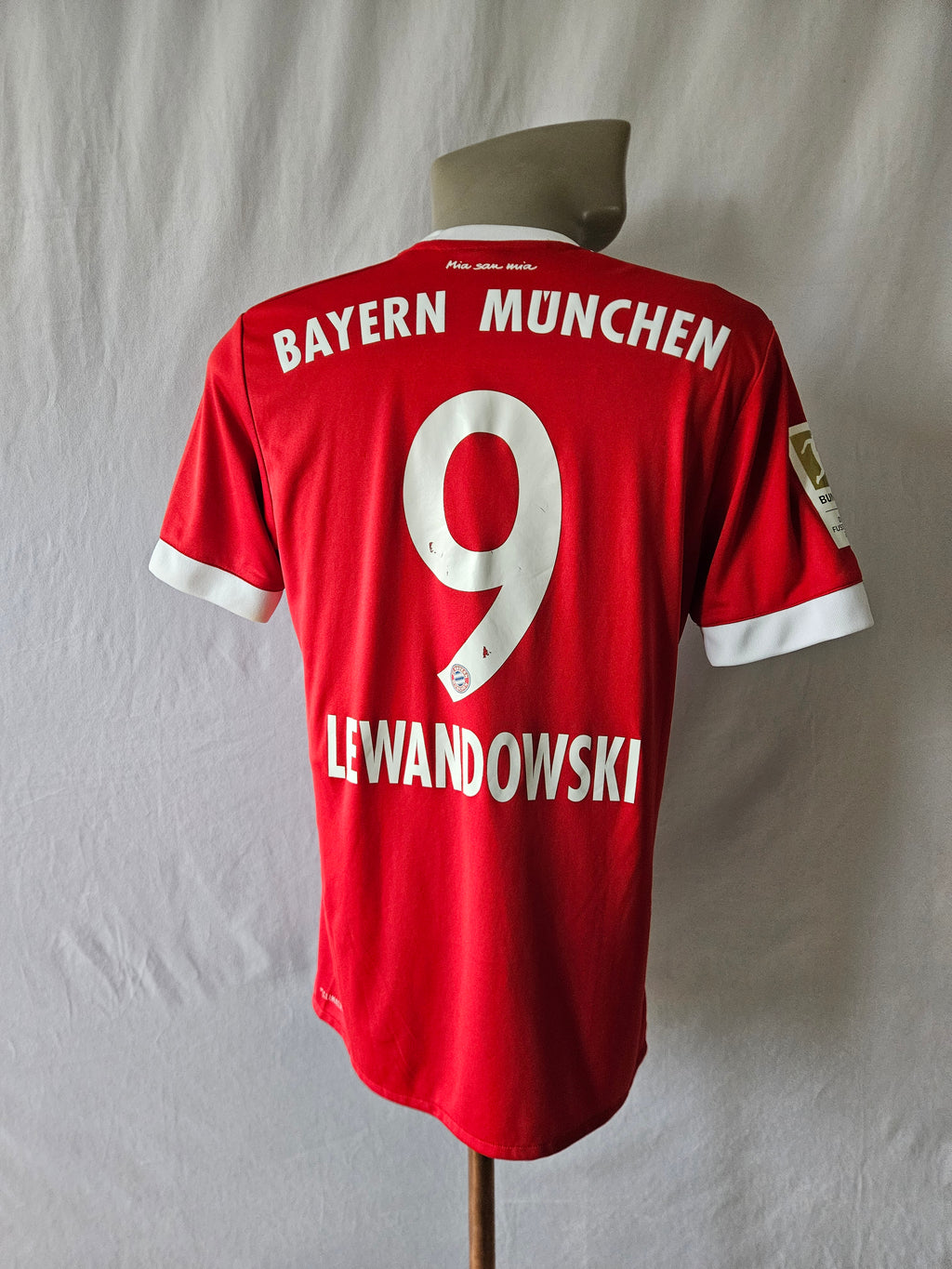 Bayern München 2017/2018 Home Trikot plus Hose #9 Lewandowski S Adidas