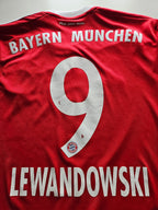 Bayern München 2017/2018 Home Trikot plus Hose #9 Lewandowski S Adidas