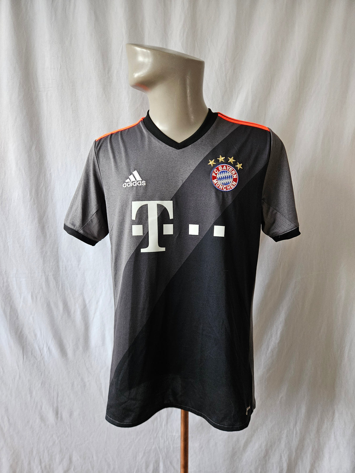 Bayern München 2016/2017 Auswärts Trikot #17 Boateng M Adidas Shirt