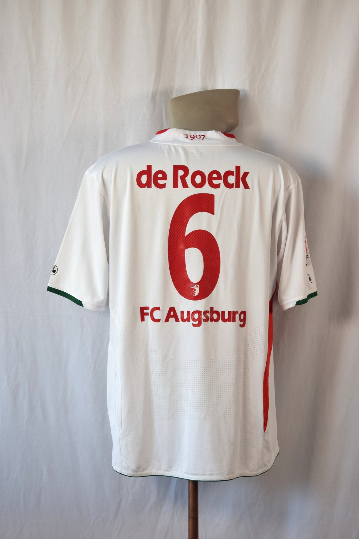 FC Augsburg 2010/2011 Heimtrikot #6 de Roeck JAKO L