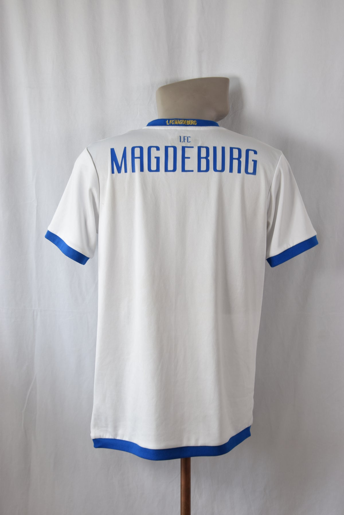 1. FC Magdeburg  2019/2020  Auswärtstrikot M Uhlsport Sun