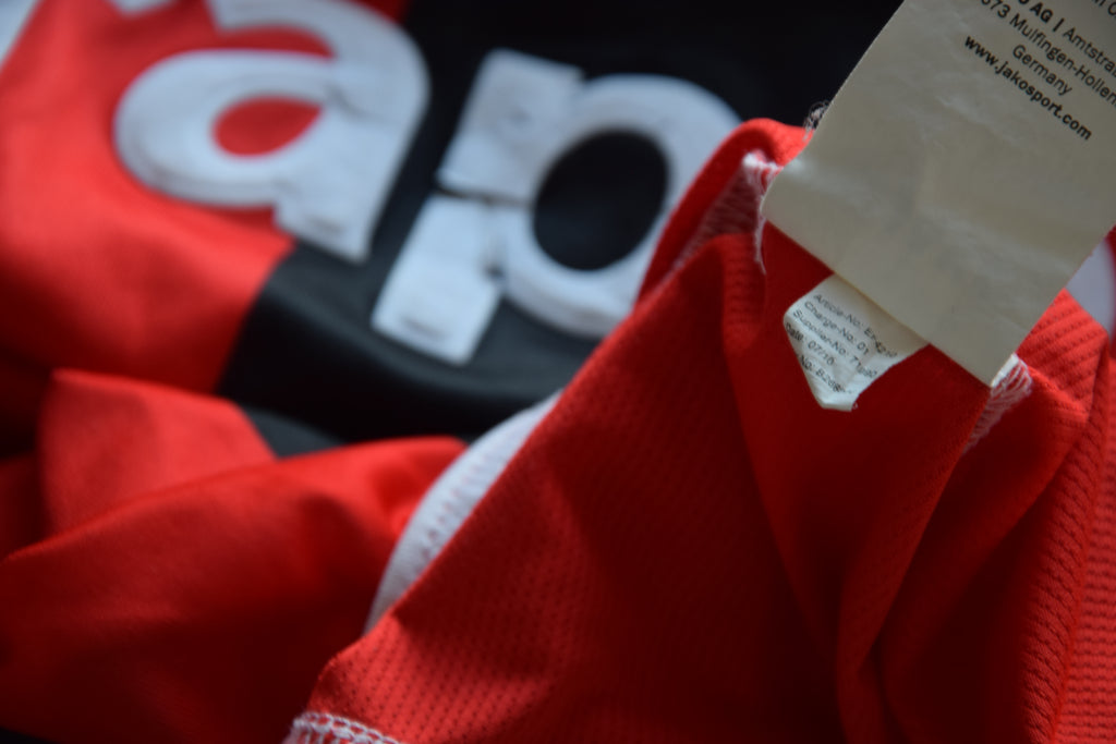 Eintracht Frankfurt 2010-2012 M Heimtrikot JAKO #3 Petkovic