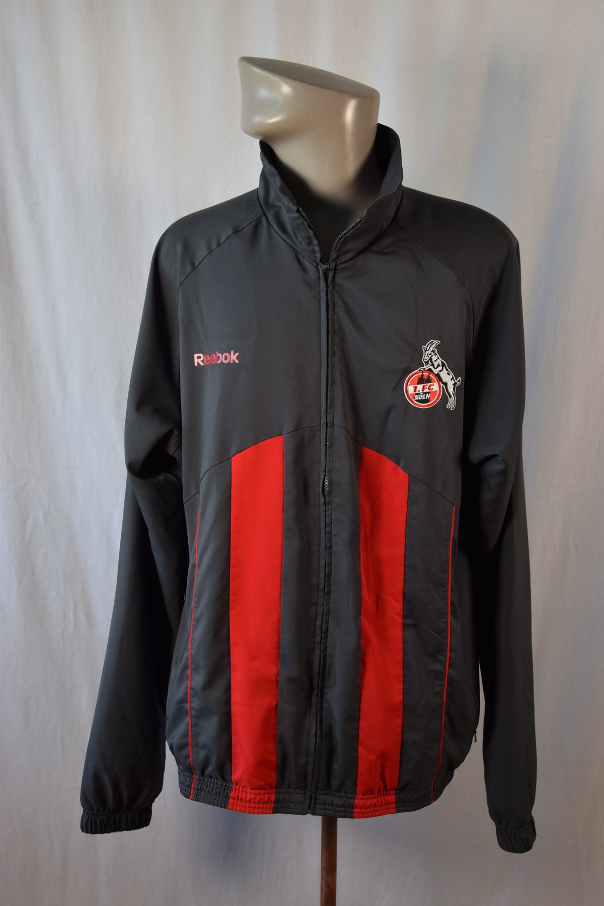 1. FC Köln Sportanzug  Jacke plus Hose  XXL